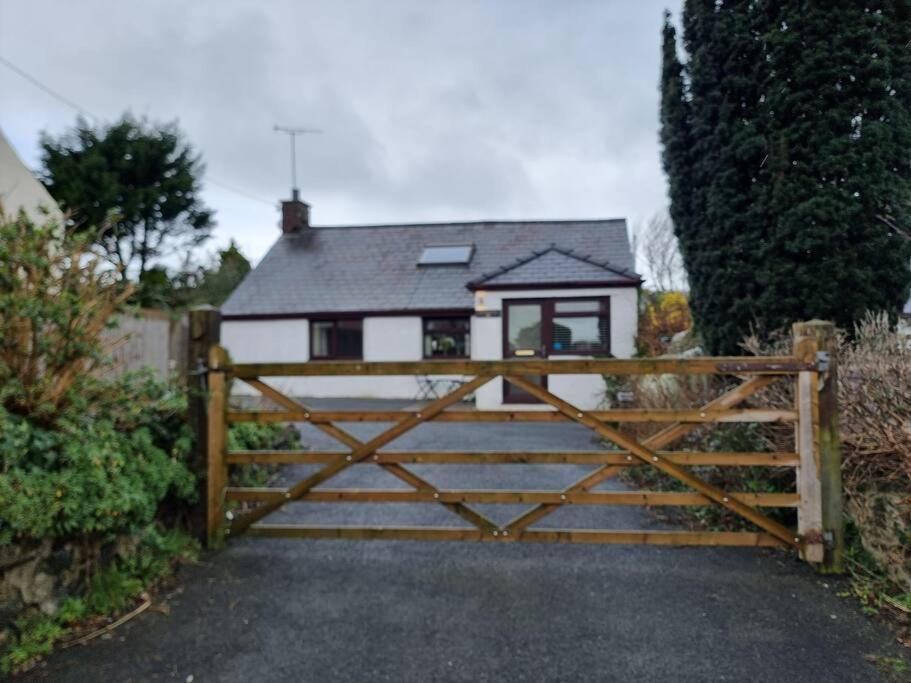 Yr Hen Efail Villa Ederyn Bagian luar foto